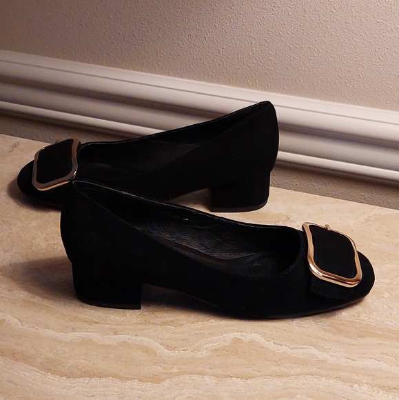 Pazzion Suede Short Block Heels (NWOT) - Picture 3 of 4